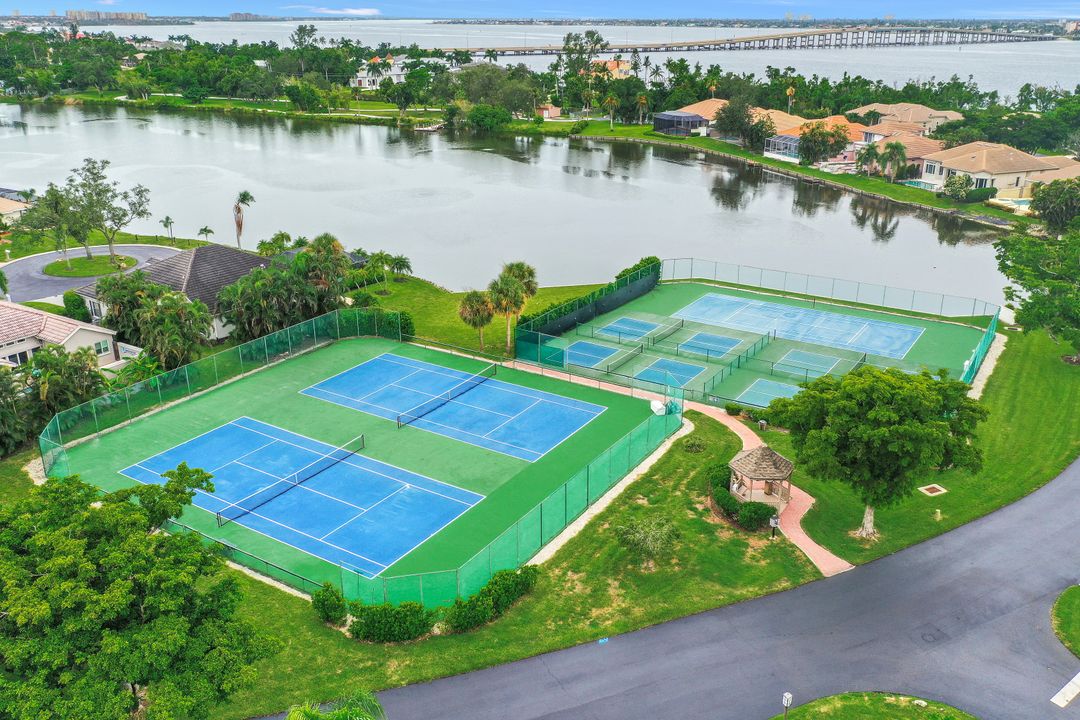 9822 Red Reef Ct, Fort Myers, FL 33919