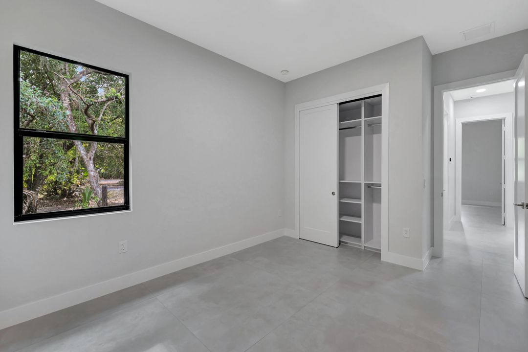 3366 72nd Ave NE, Naples, FL 34120