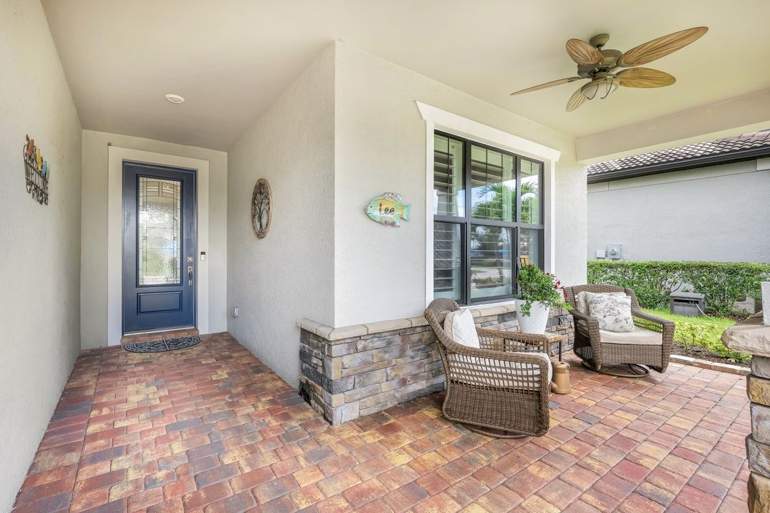 9354 Greyhawk Trl, Naples, FL 34120