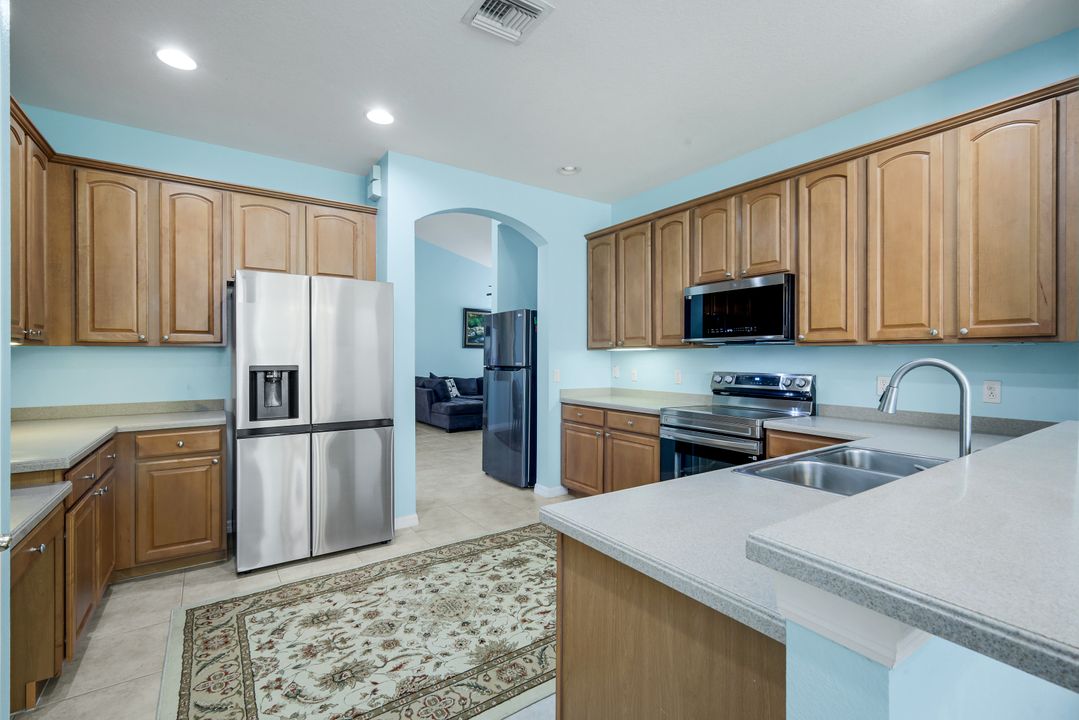 9830 Mar Largo Cir, Fort Myers, FL 33919