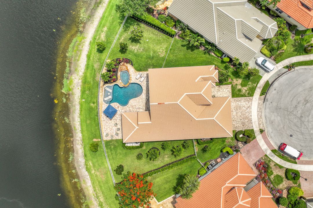2179 Canary Island Cove, Naples, FL 34119