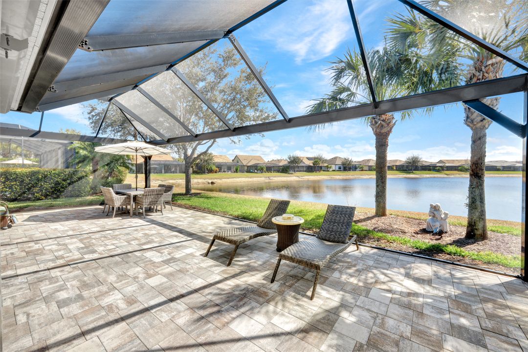 7460 Blackberry Dr, Naples, FL 34114