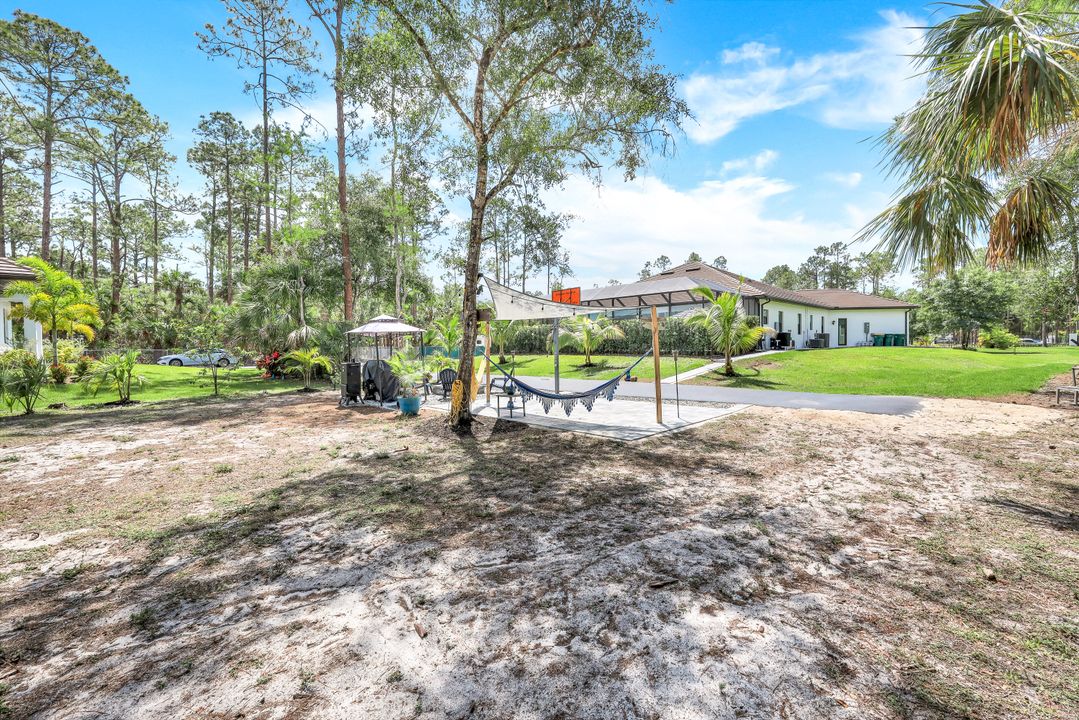 367 14th Ave NE, Naples, FL 34120