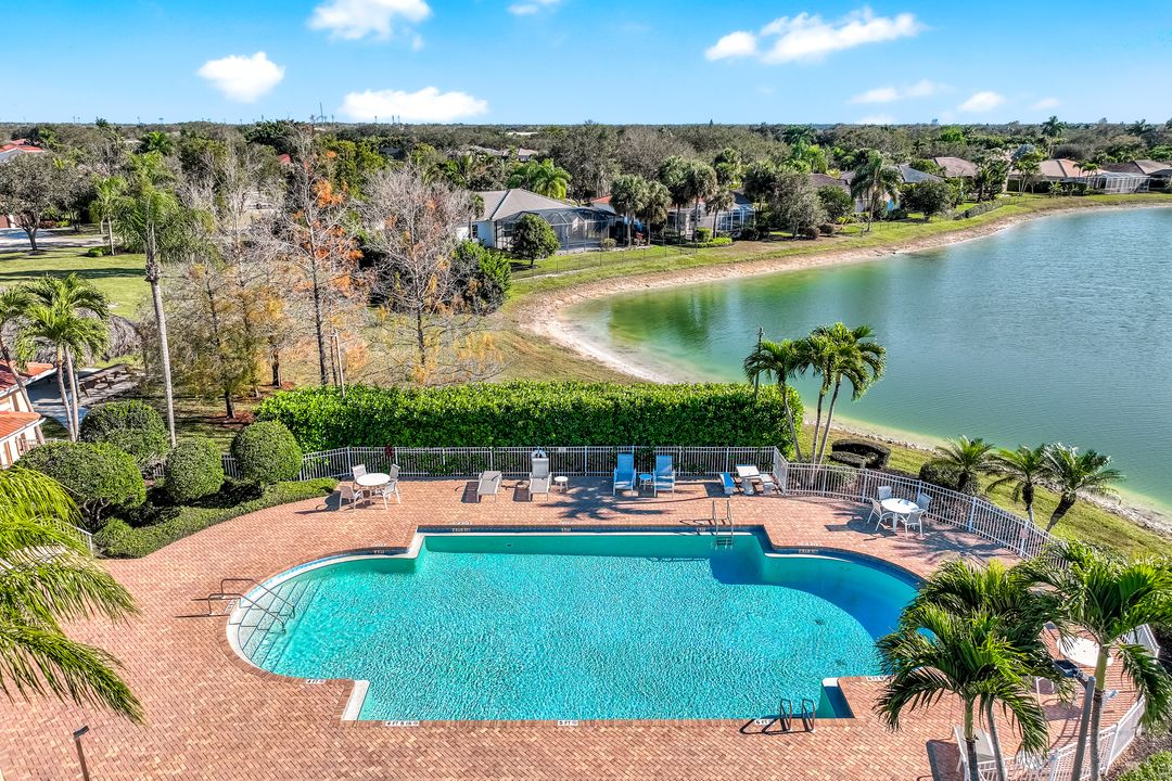 3201 Brookeview Ct, Naples, FL 34120