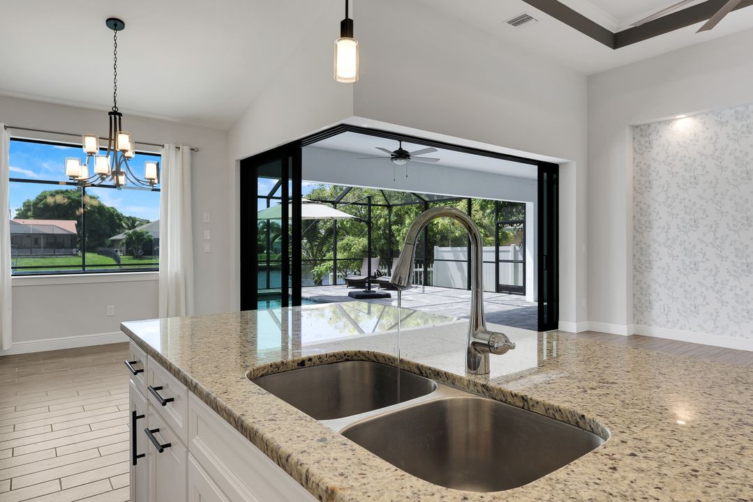 2126 NE 2nd St, Cape Coral, FL 33909