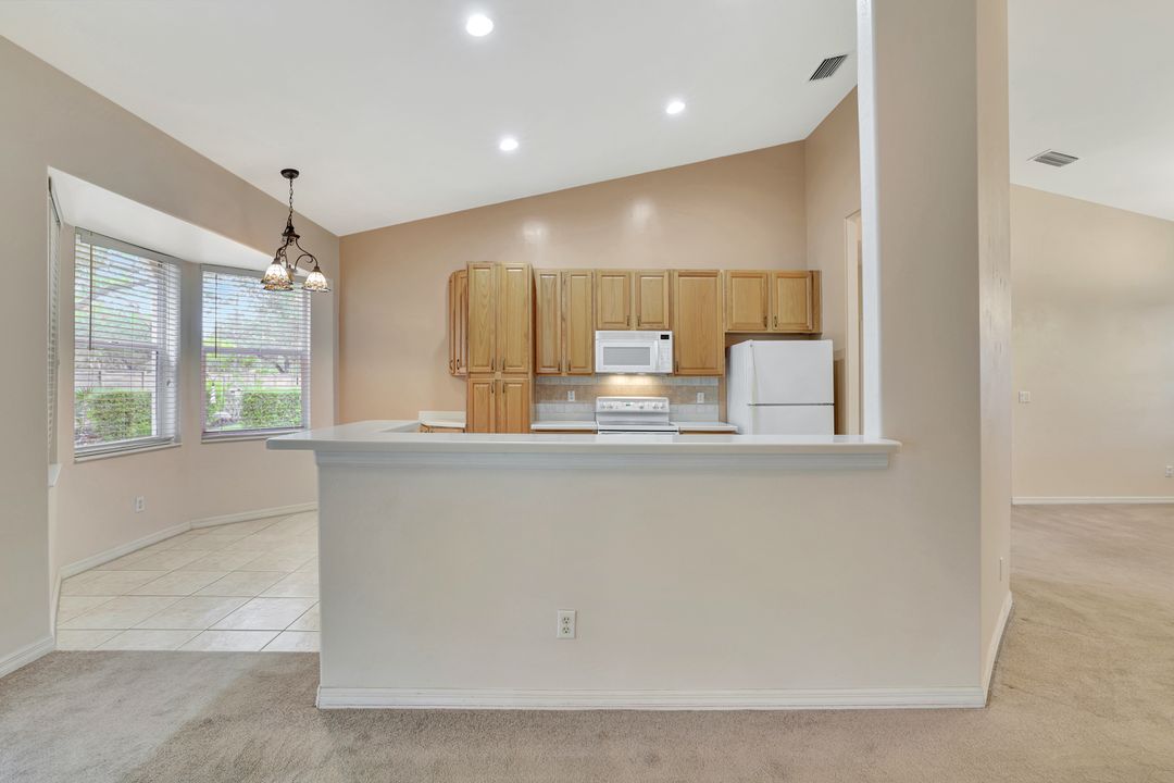 3617 Recreation Ln, Naples, FL 34116
