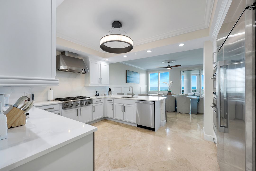 275 Indies Way #1703, Naples, FL 34110