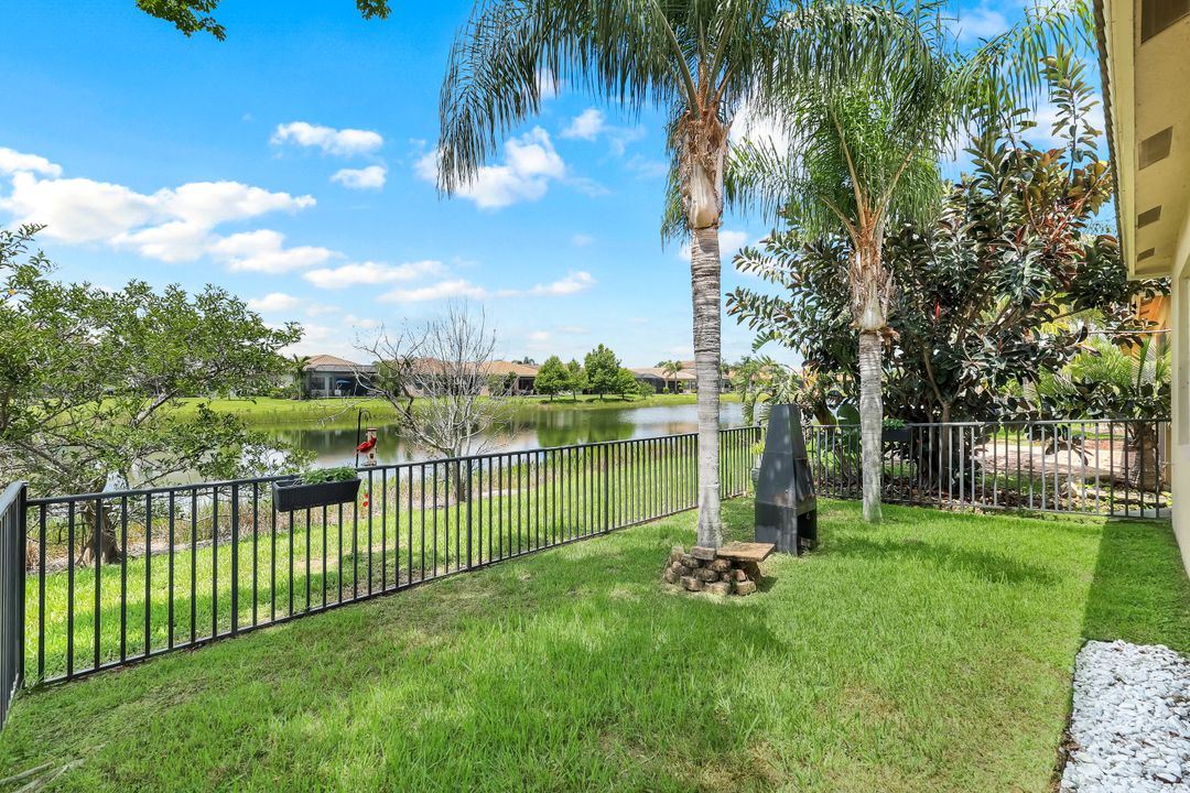 10490 Spruce Pine Ct, Fort Myers, FL 33913