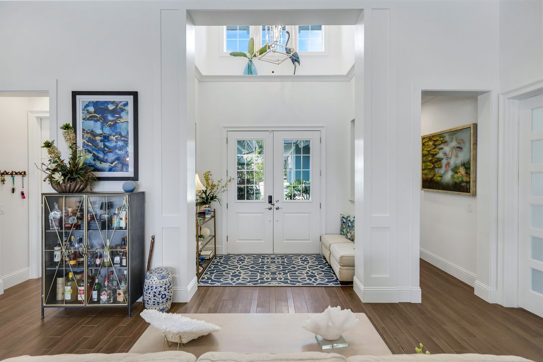 6460 Pembroke Wy, Naples, FL 34113