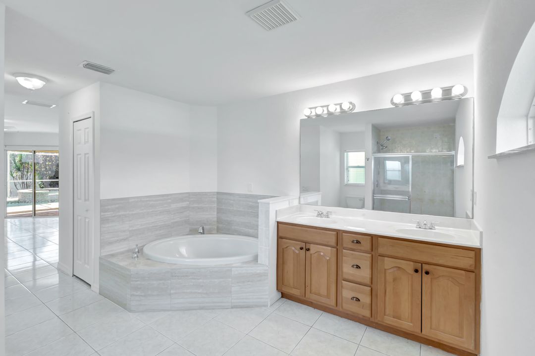 4327 SW 19th Ave, Cape Coral, FL 33914