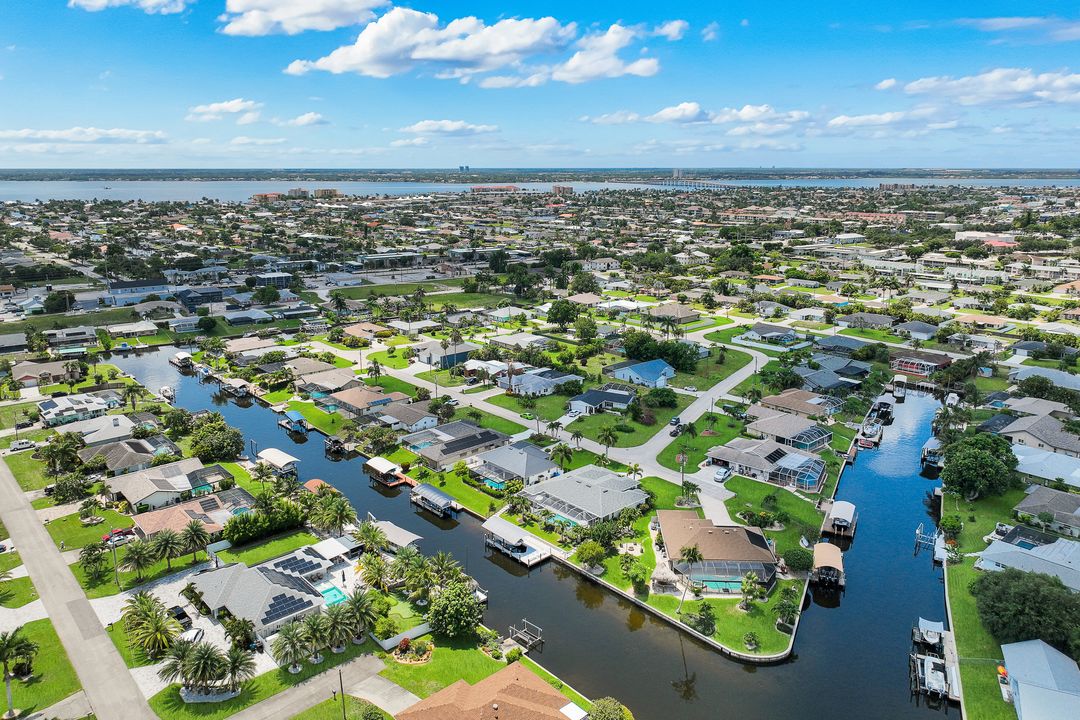 1319 SE 38th St, Cape Coral, FL 33904