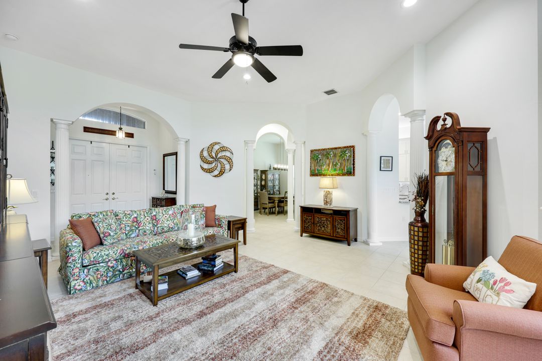 20552 Foxworth Cir, Estero, FL 33928