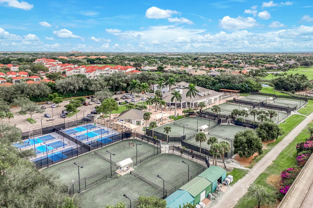 8895 Ventura Way, Naples, FL 34109