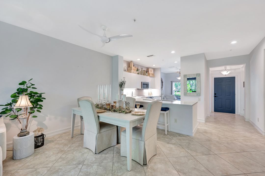 1045 Tarpon Cove Dr #102, Naples, FL 34110