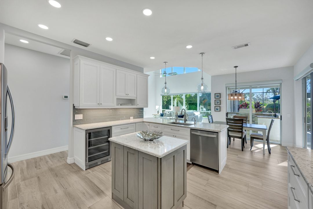 25011 Goldcrest Dr, Bonita Springs, FL 34134