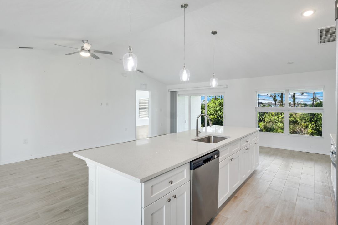 1828 NW 30th Terrace, Cape Coral, FL 33993