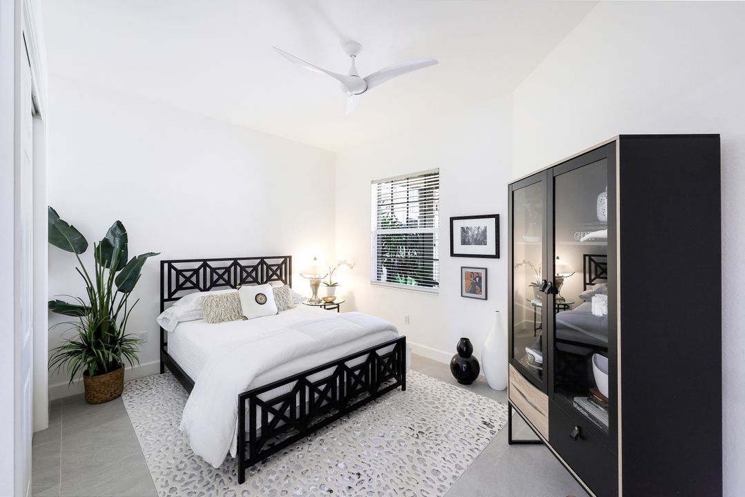 8637 Champions Point #901, Naples, FL 34113