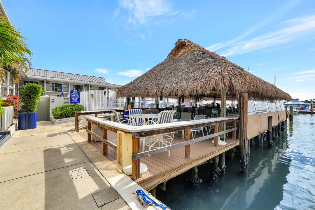 900 Broad Ave S #320, Naples, FL 34102