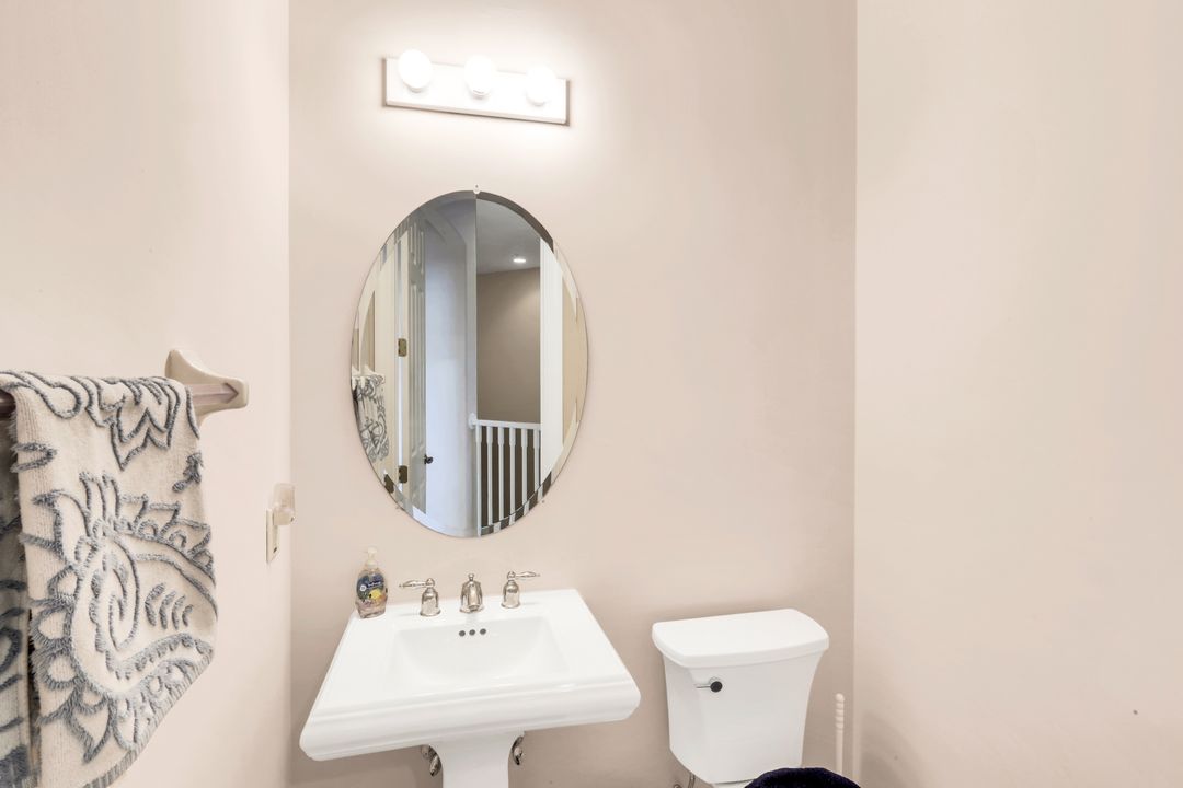 8771 Coastline Ct #201, Naples, FL 34120