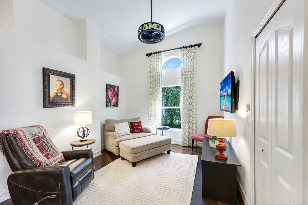 510 Captn Kate Ct, Naples, FL 34110