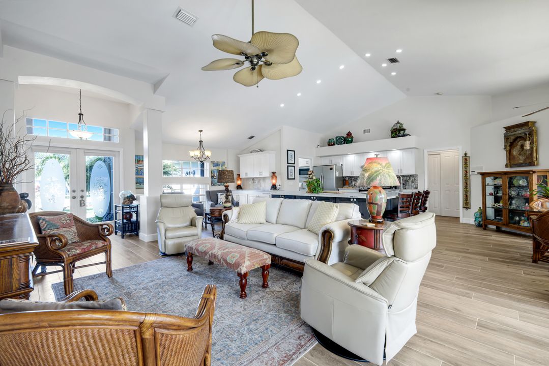 4913 SW 11th Ave, Cape Coral, FL 33914