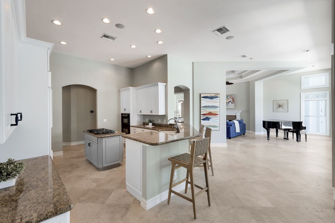 255 Bay Point, Naples, FL 34103