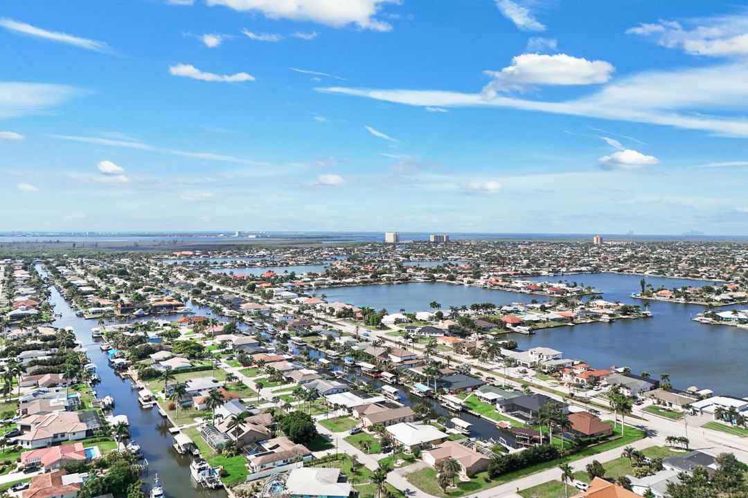 4817 Pelican Blvd, Cape Coral, FL 33914