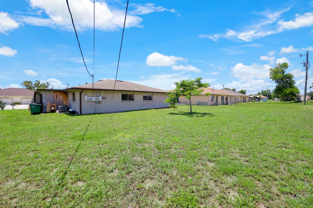 913 SE 13th St  #913/915, Cape Coral, FL 33990