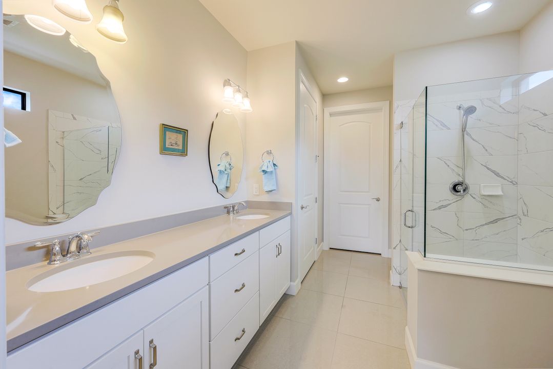 9437 Whooping Crane Wy, Naples, FL 34120