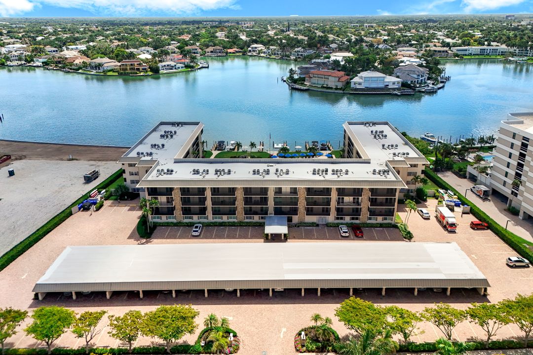 3200 Gulf Shore Blvd N #112, Naples, FL 34103