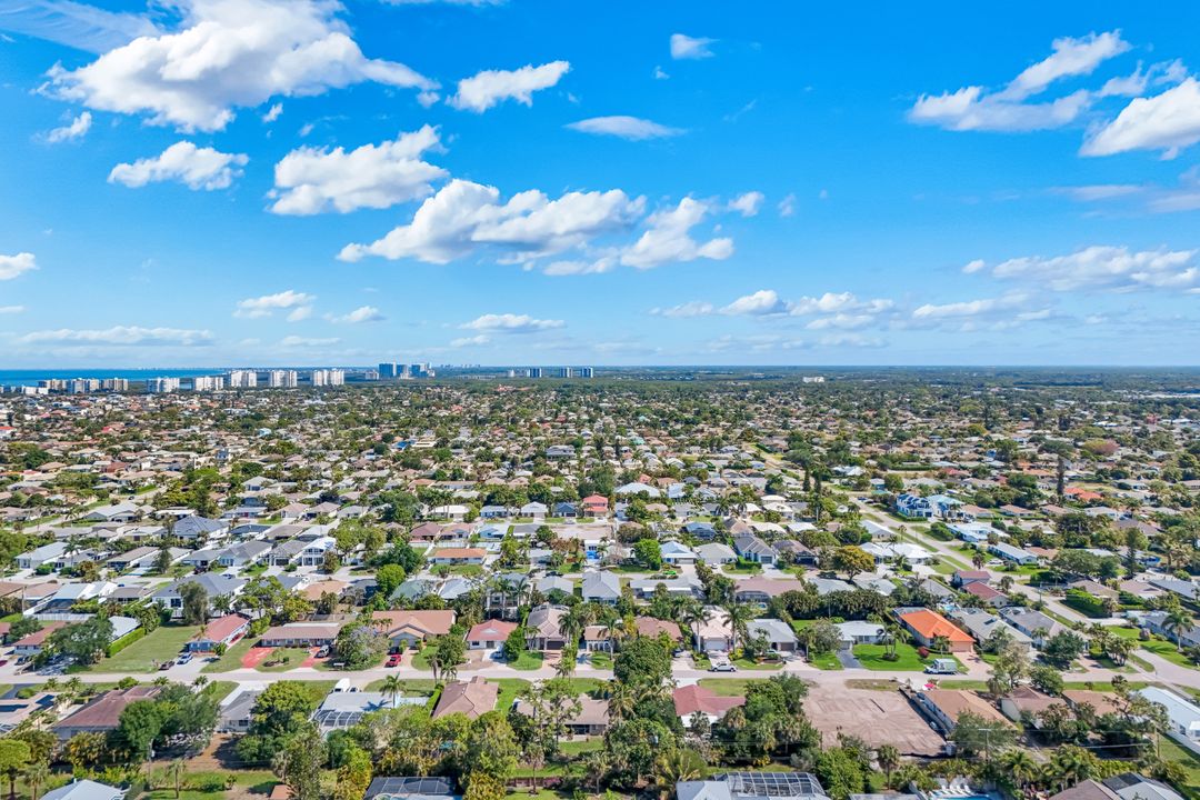 668 93rd Ave N, Naples, FL 34108