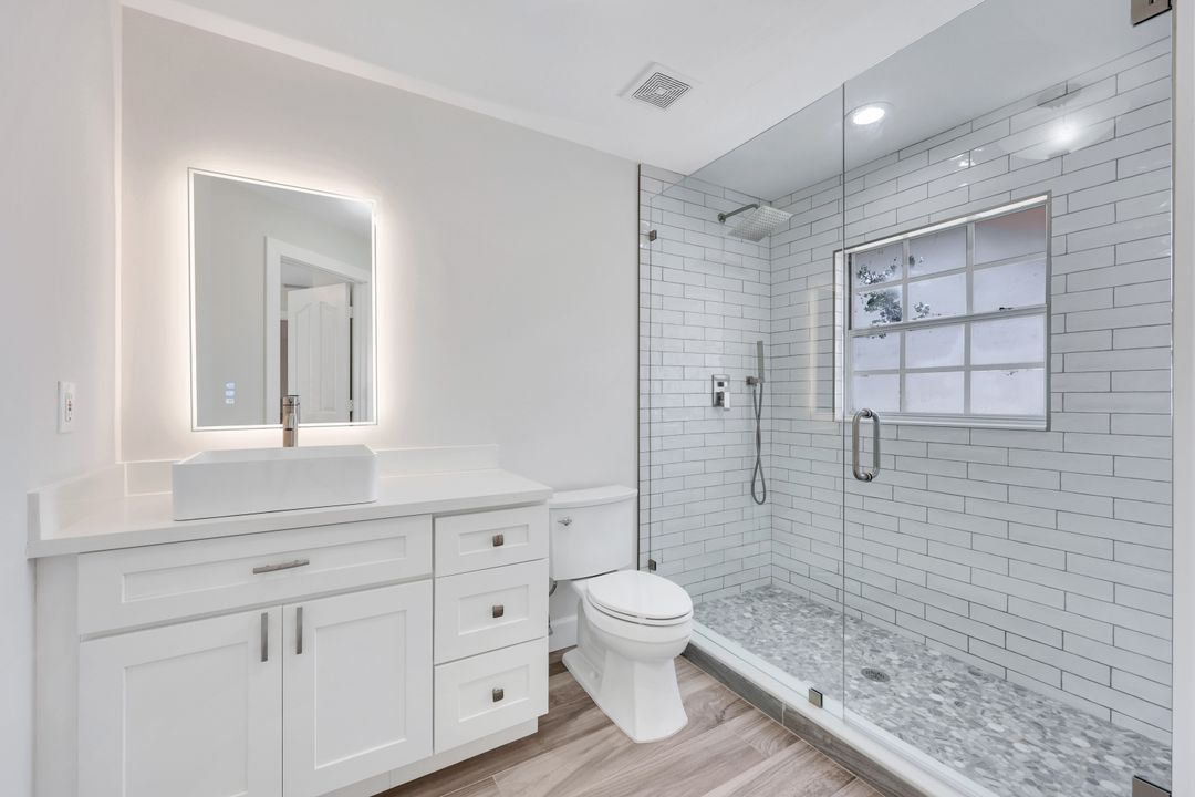 123 Napa Ridge Way, Naples, FL 34119