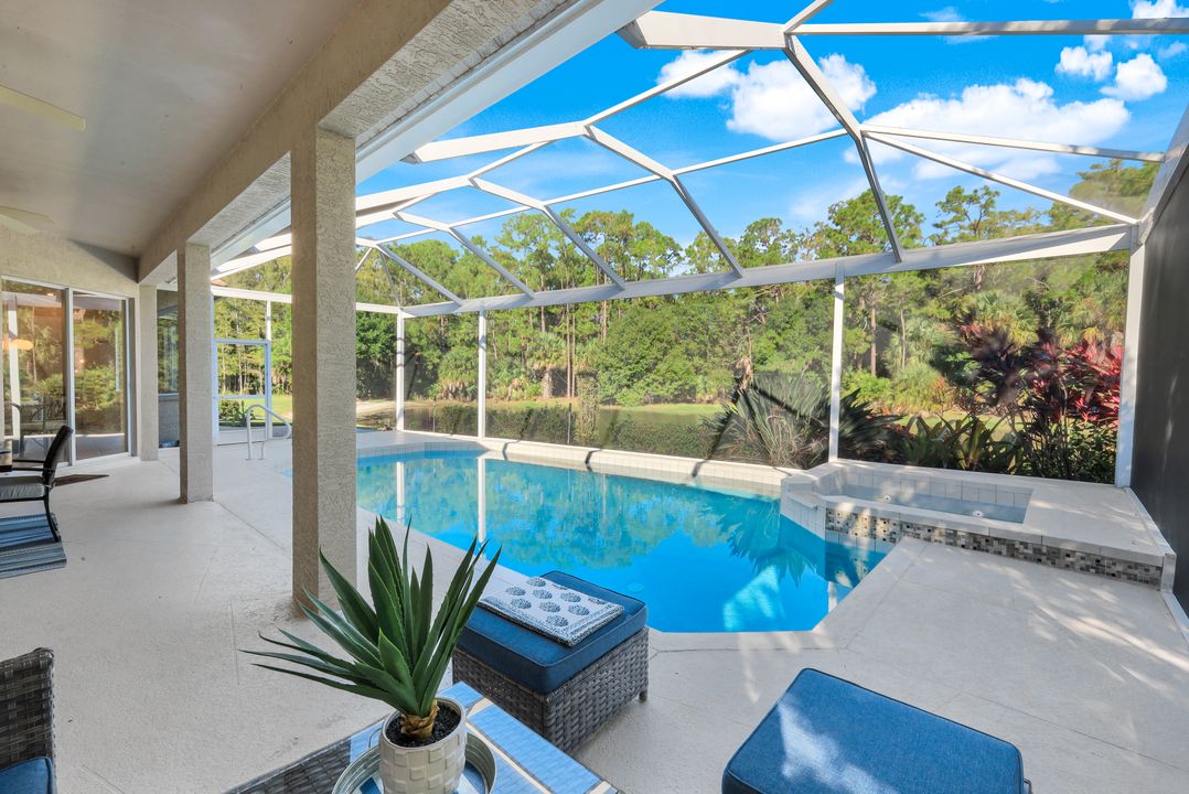 10824 Pond Ridge Dr, Fort Myers, FL 33913