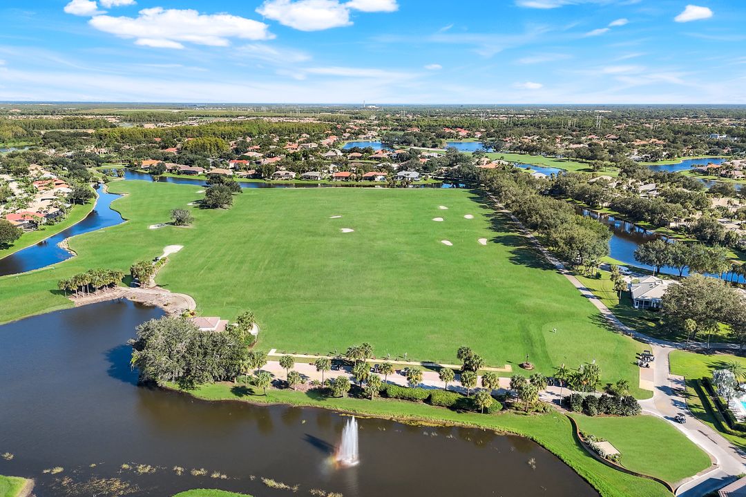 10824 Pond Ridge Dr, Fort Myers, FL 33913