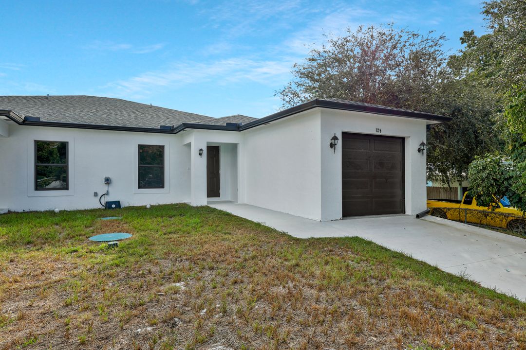125 Holland St, North Fort Myers, FL 33917