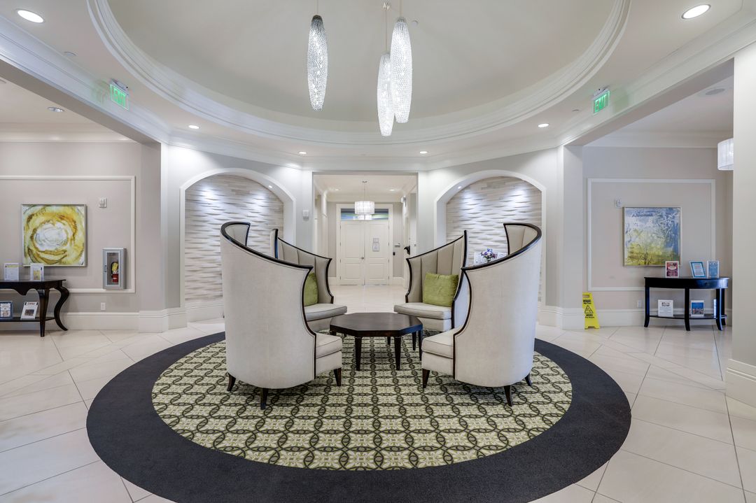 7113 Live Oak Dr, Naples, FL 34114