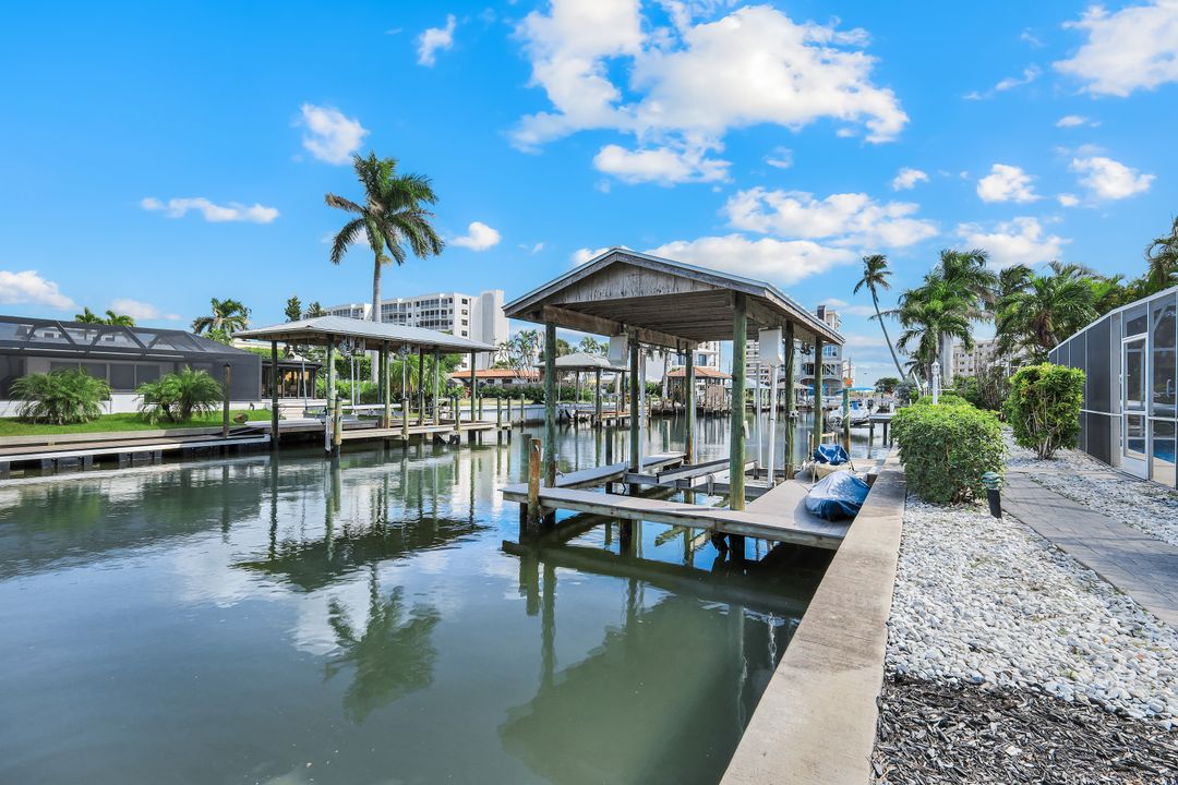 8552 Lagoon Rd, Fort Myers Beach, FL 33931