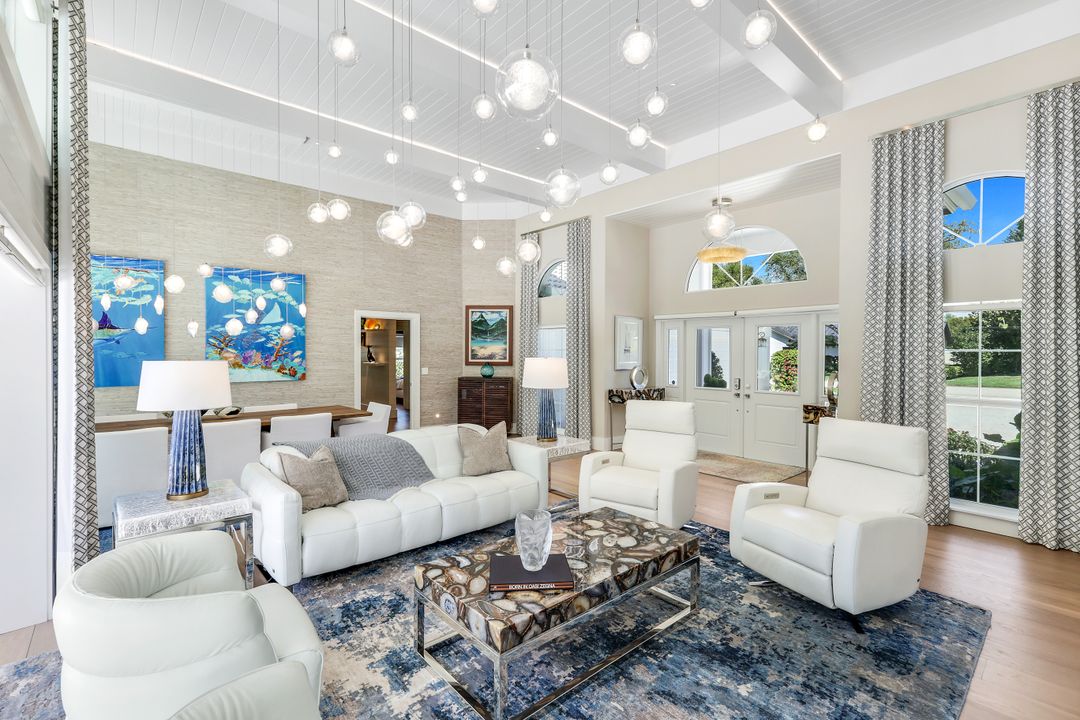 812 Tallow Tree Ct, Naples, FL 34108