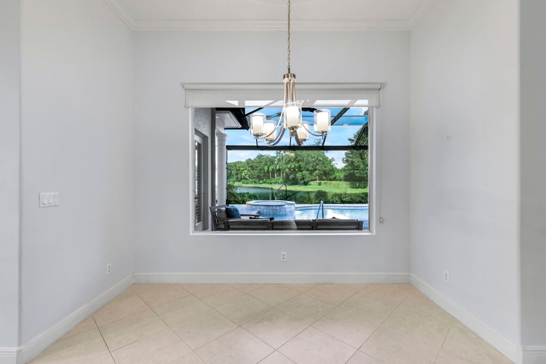 5799 Hammock Isles Dr, Naples, FL 34119
