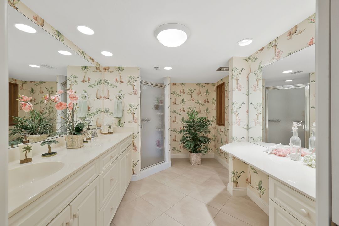 1520 Imperial Golf Course Blvd #214, Naples, FL 34110