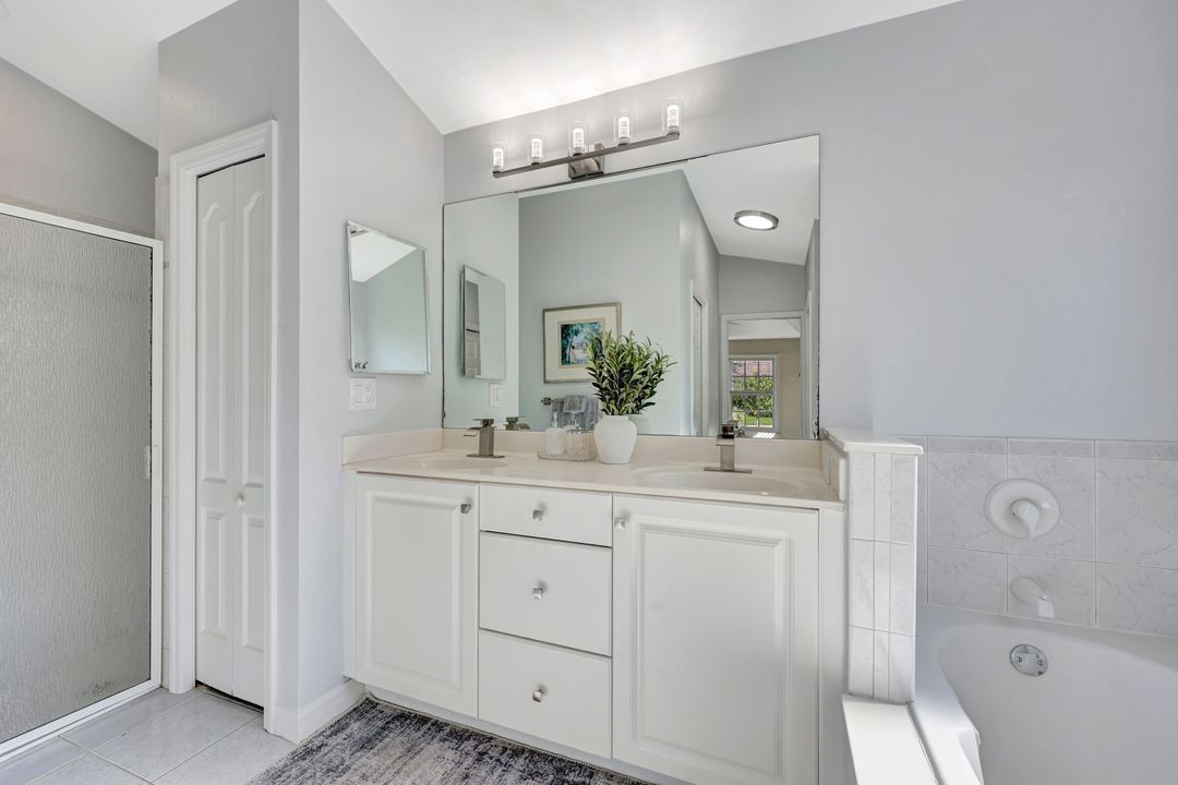 5138 Kristin Ct, Naples, FL 34105