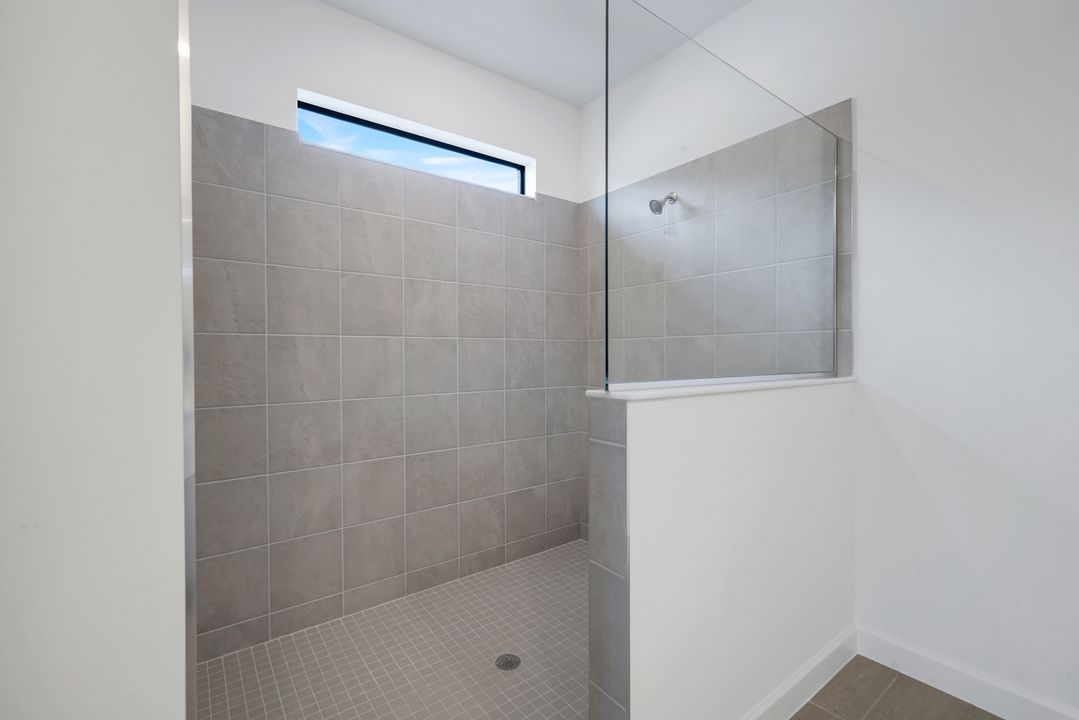 19232 Gentry Pl, Estero, FL 33928