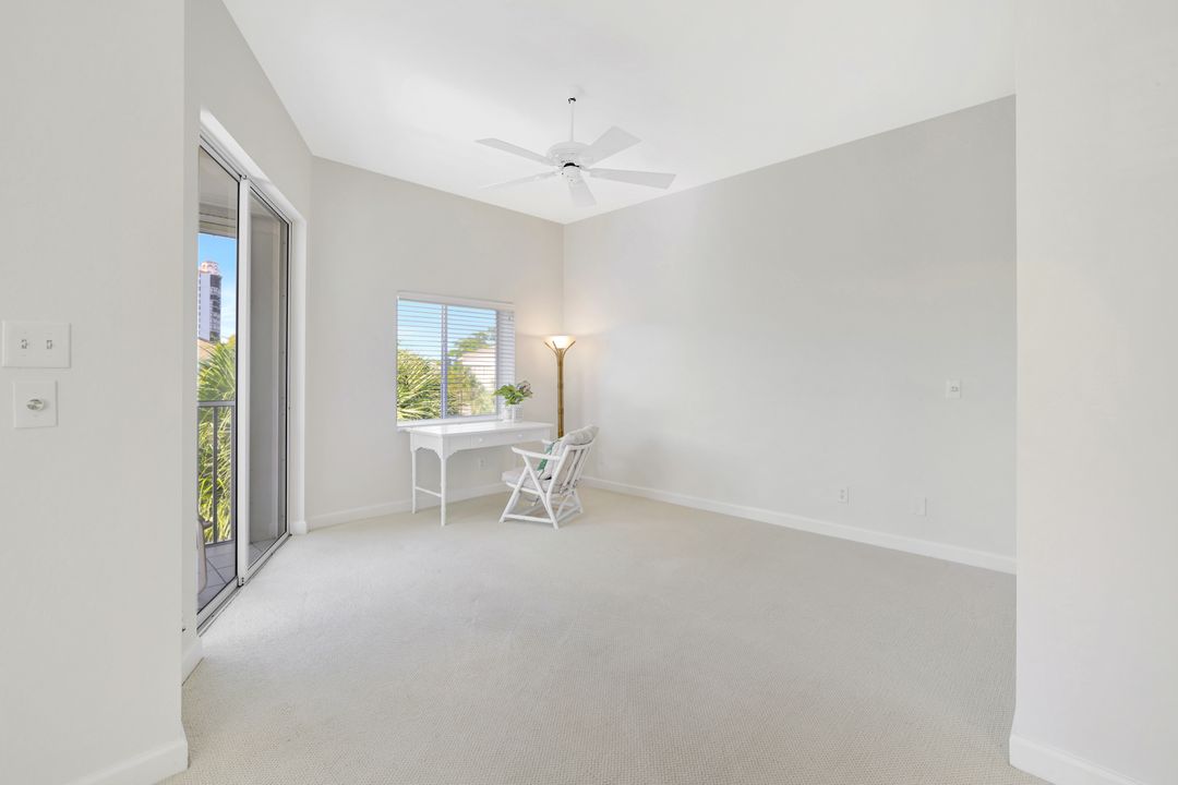 7654 Pebble Creek Cir #301, Naples, FL 34108