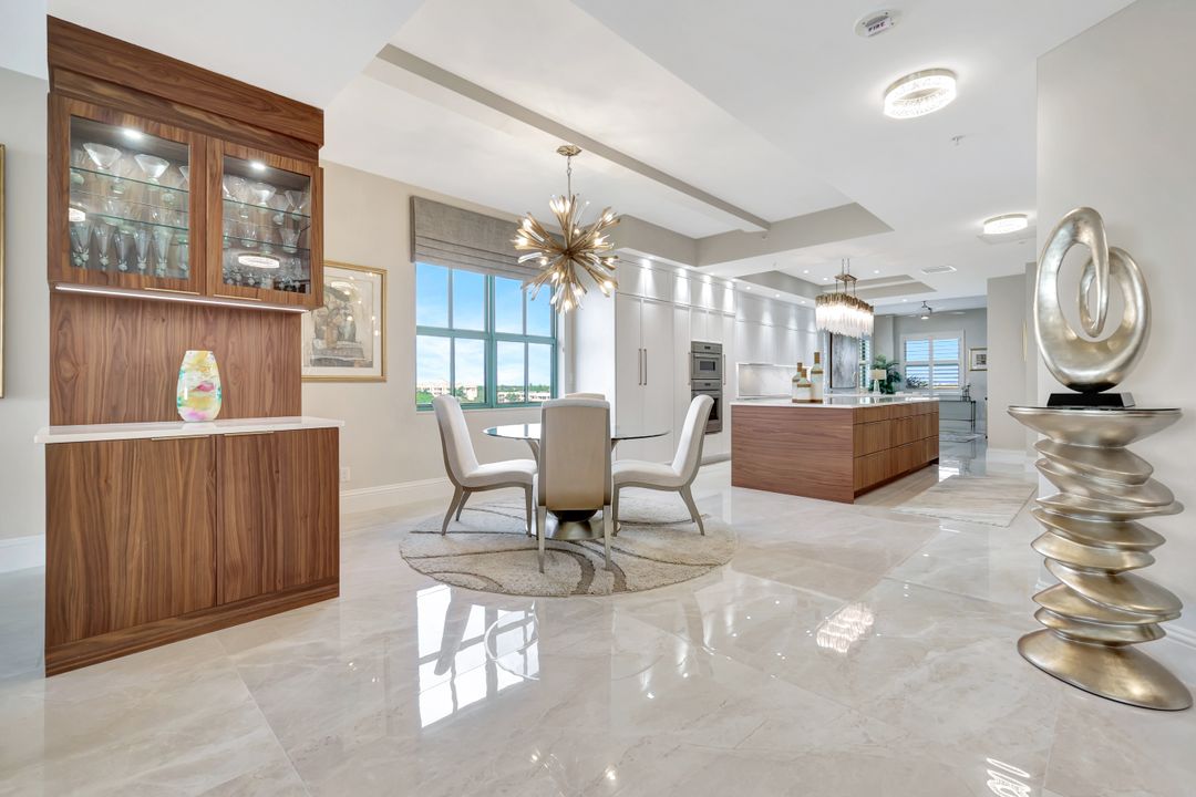 930 Cape Marco Dr #506, Marco Island, FL 34145