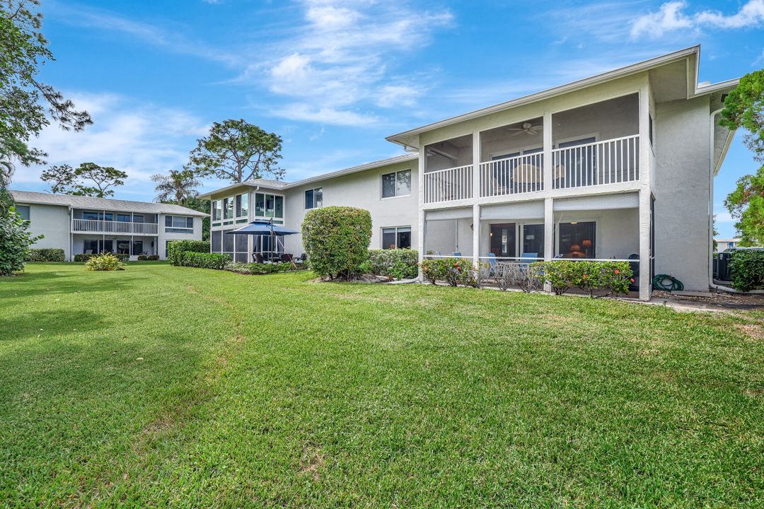 250 Candycane Ln #3, Naples, FL 34112