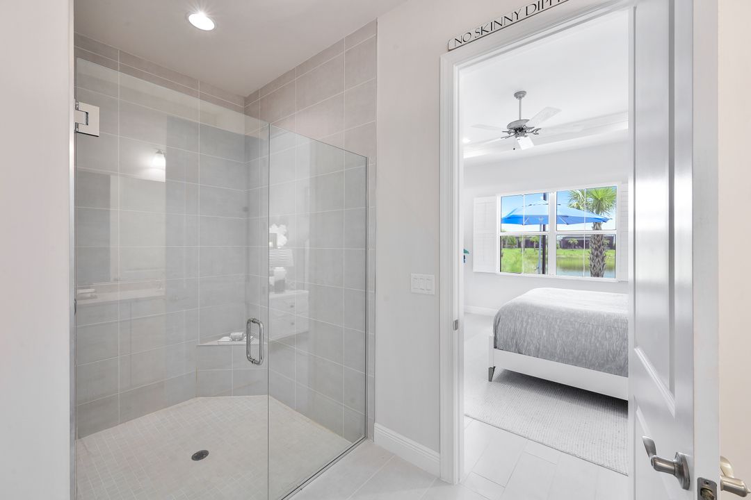 9004 Mayreau Way, Naples, FL