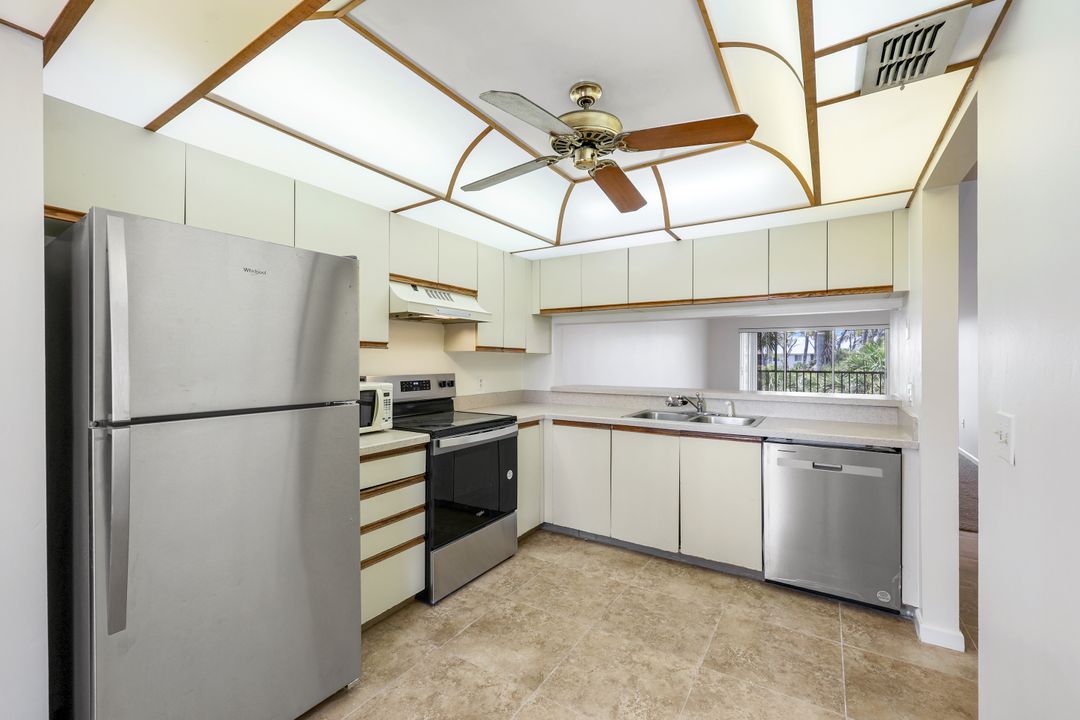 3002 Sandpiper Bay Cir #A-306, Naples, FL 34112