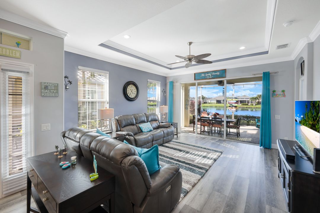 2641 Anguilla Dr, Cape Coral, FL 33991