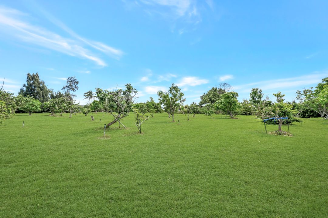 10464 Betsy Pkwy, Saint James City, FL 33956