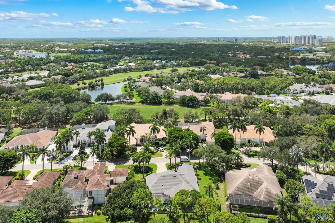 260 Cheshire Way, Naples, FL 34110
